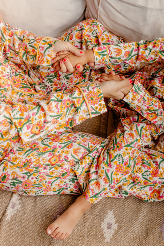 Pijamas de mamá - Fiesta en el jardín